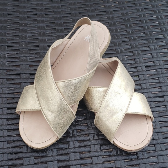 H&M Other - Summer golden sandals